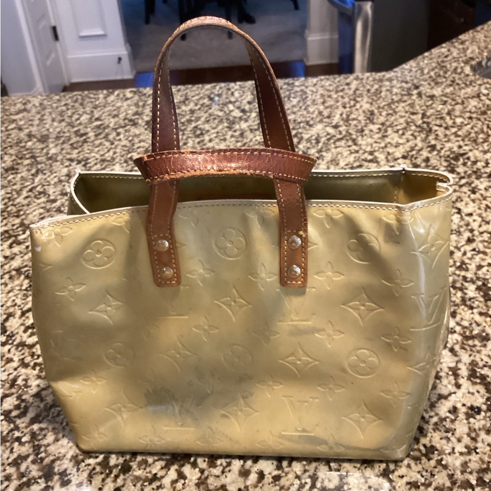 Louis Vuitton Gold and Brown Tote Bag with Structured Design Code MIOO51